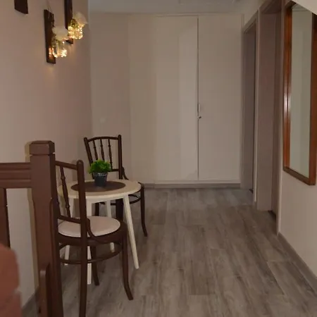 Rebeka Panzio * Tihany